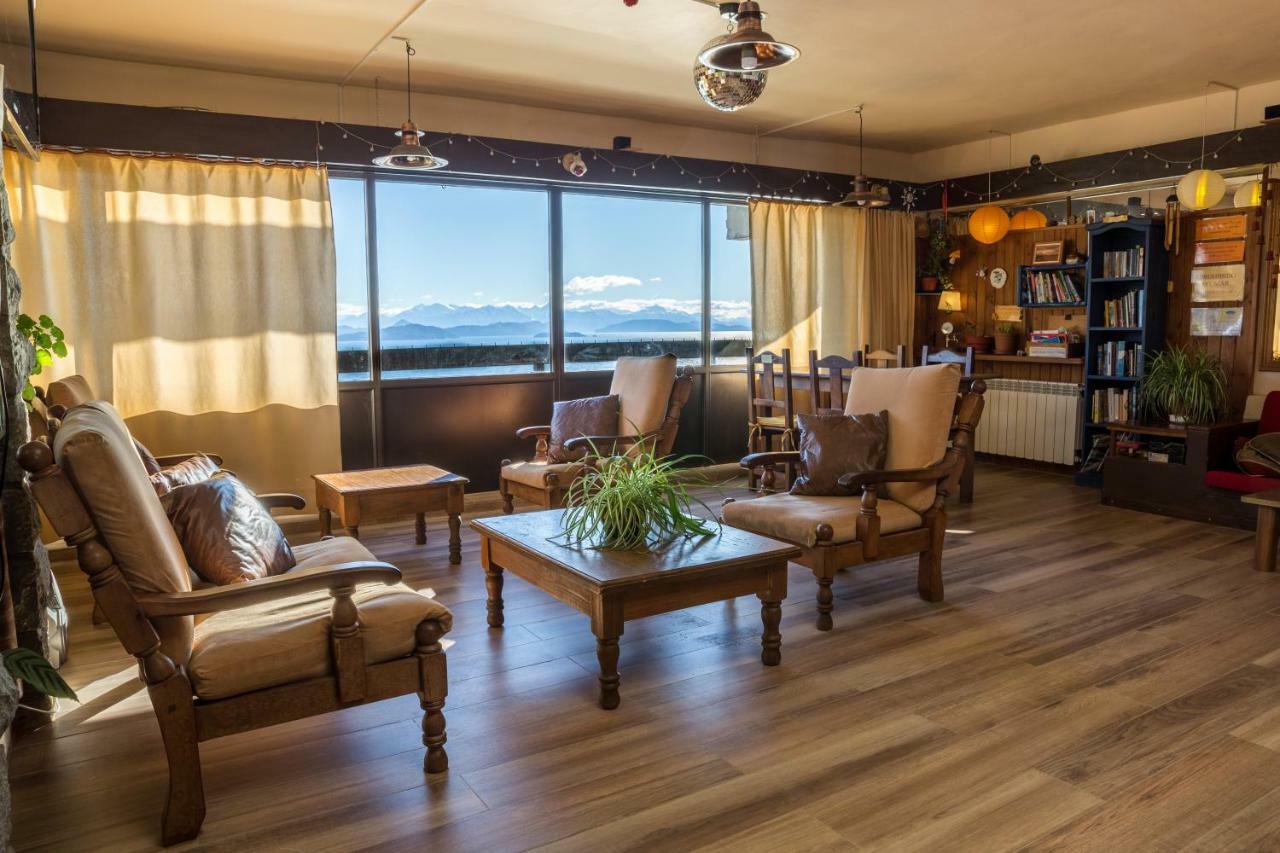 Penthouse 1004 Hostel *